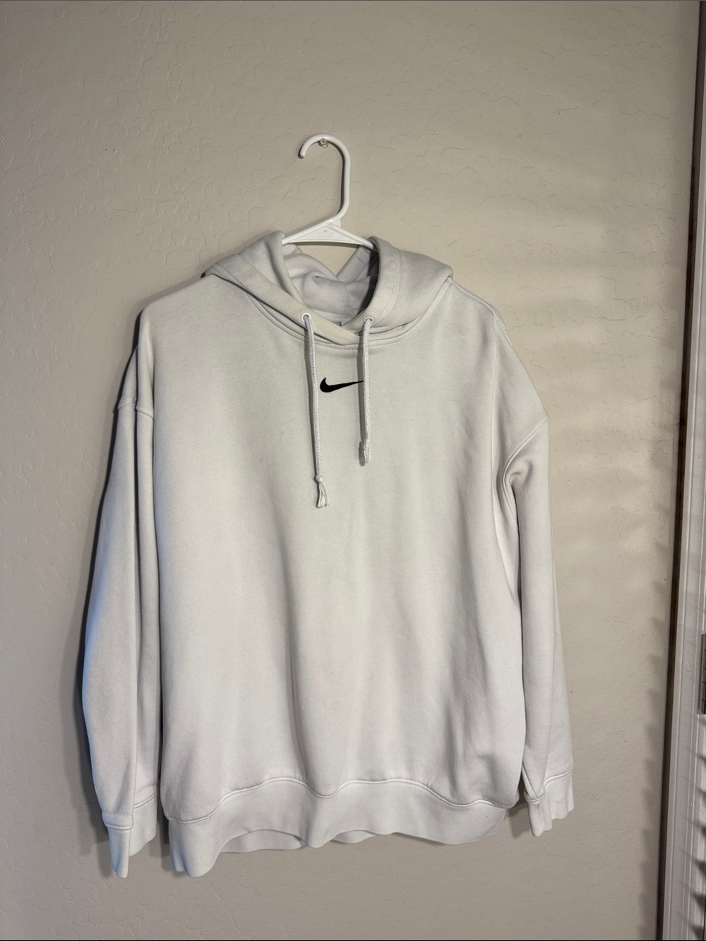 Nike White Men's Pullover Hoodie with Black Swoosh